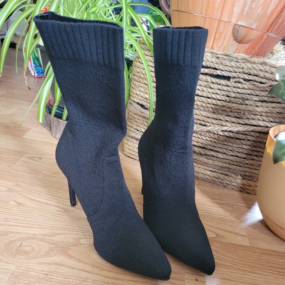 Ivy ankle bootie - Picture 2 of 3